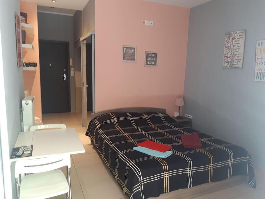 Ideally Located Apartment In Central Αθήνα Εξωτερικό φωτογραφία